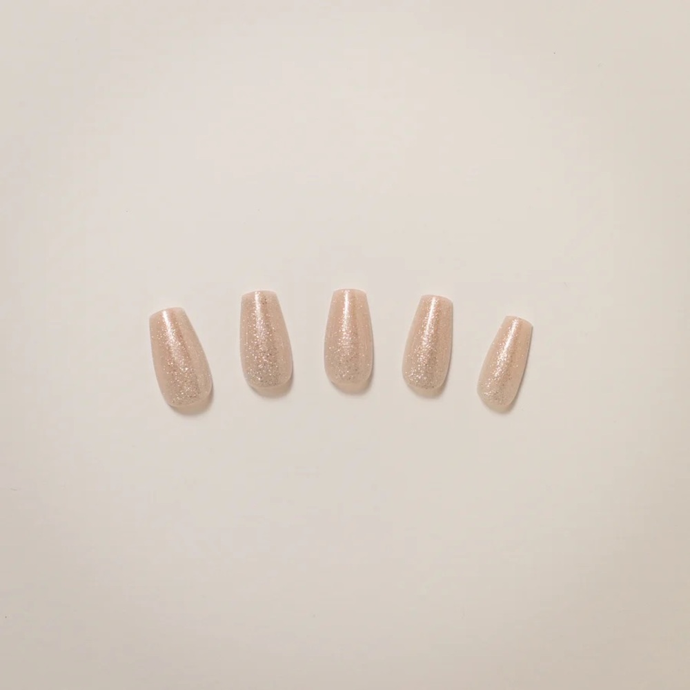 Nail Reformation ‘Fairest of Them All’ Reusable Nails Kit - Picture 3 of 6
